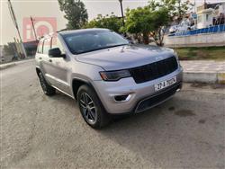 جیپ گراند شیرۆکی